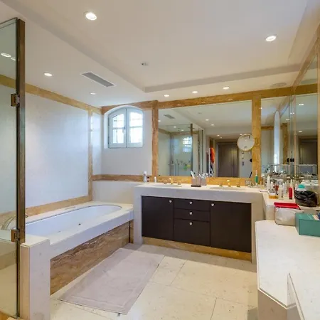 Ideal Place For A Quiet Holiday While Enjoying The Proximity Of The City Center 5 Minutes From Shops *